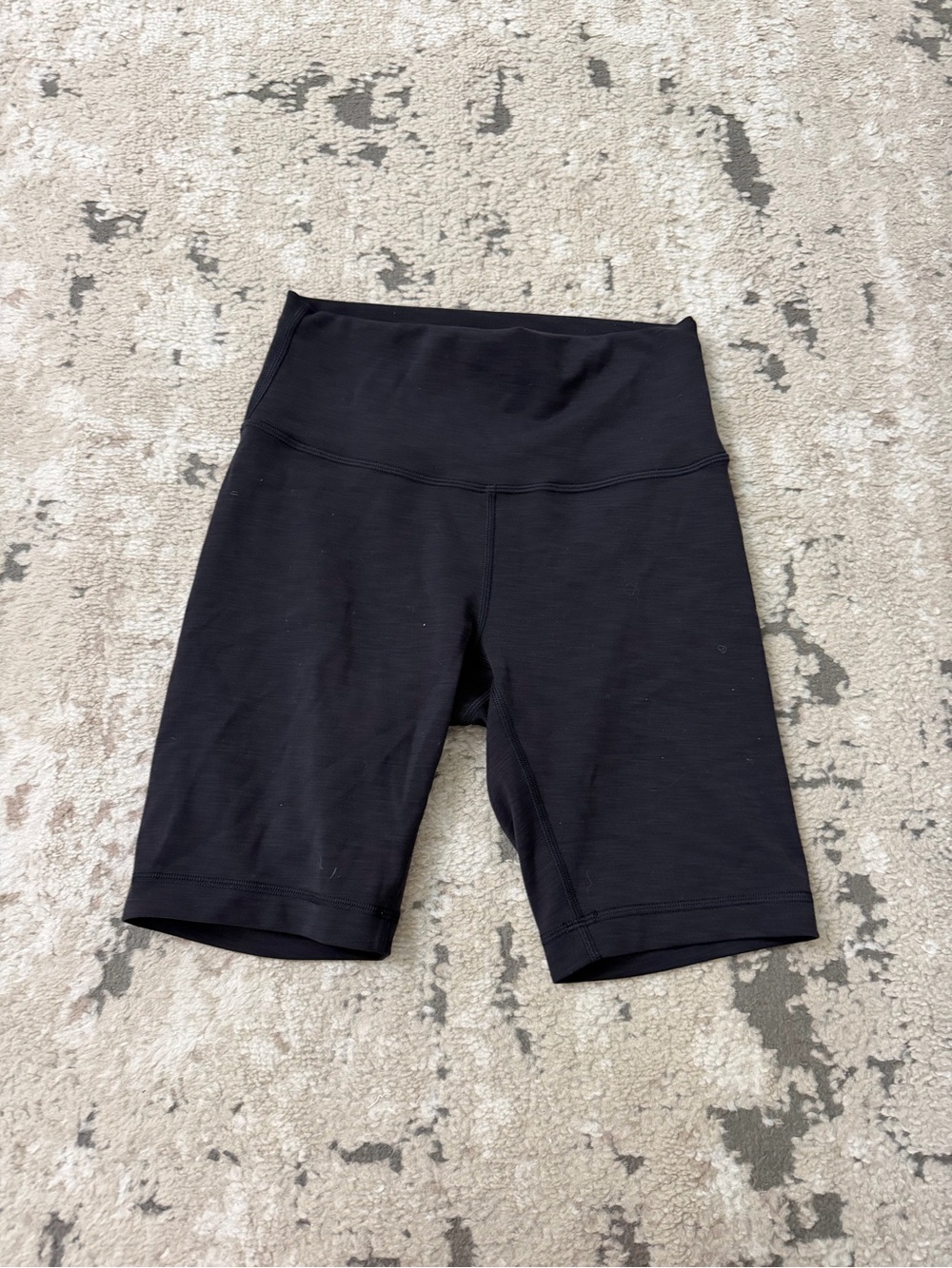 Lululemon Wunder Train High Rise Short 8" Size 6 - Heathered Black - Picture 3 of 5